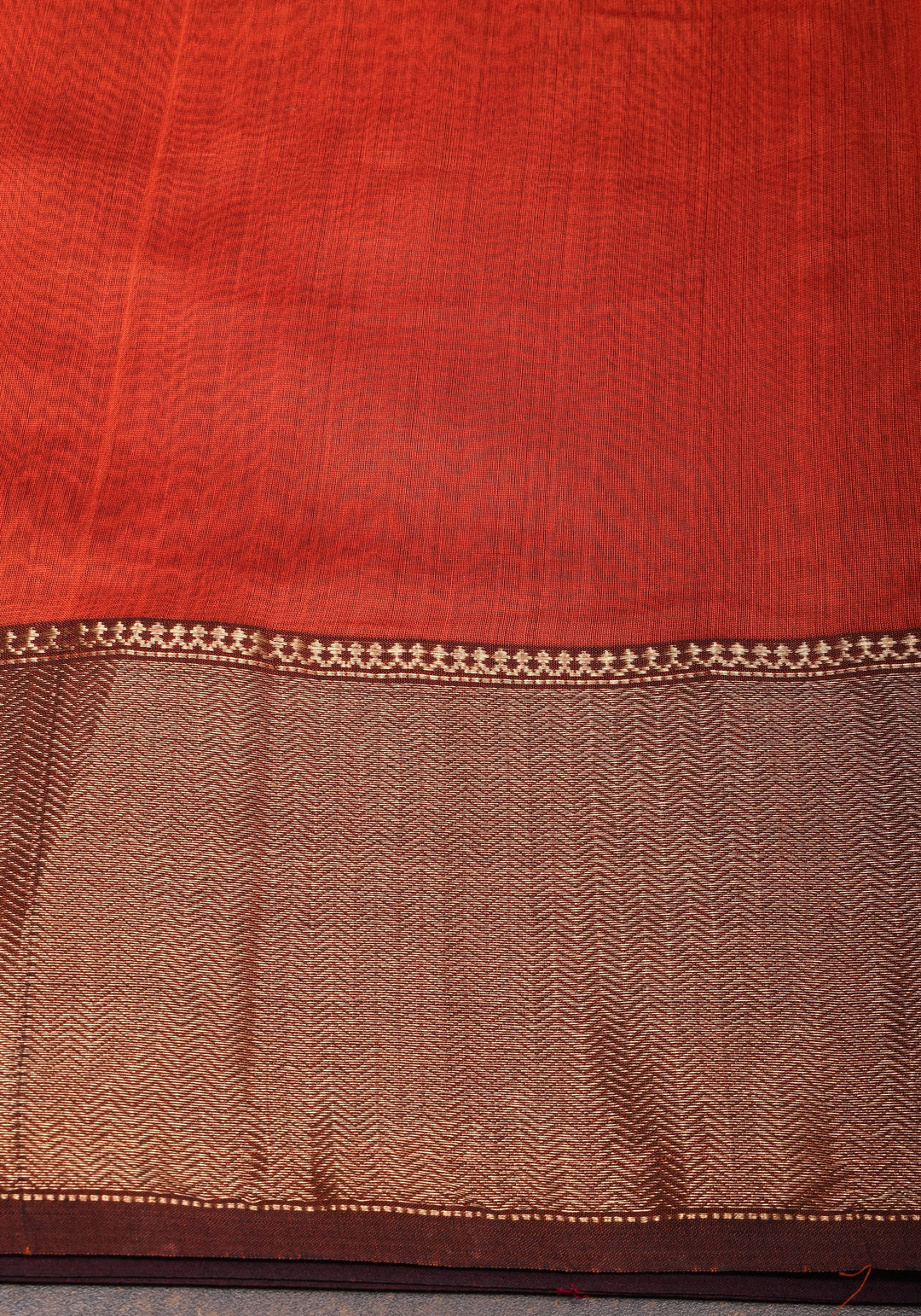 Maroon tone Handwoven Maheshwari Silk Cotton Saree with zari borders and contrast pallu