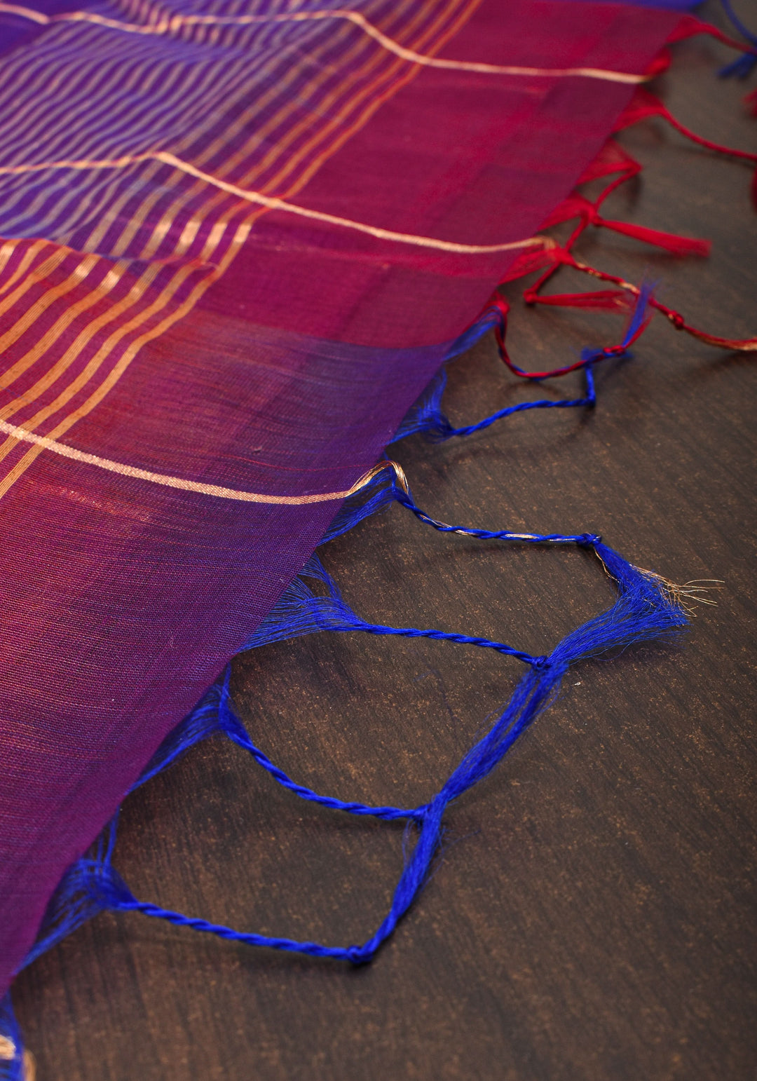 Purple-Pink shades Handwoven Maheshwari Silk Cotton Saree with Ombre weave