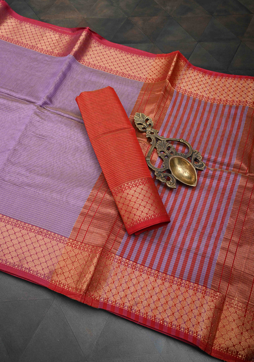 Lavender Handwoven Zari Stripes Maheshwari Silk Cotton Saree