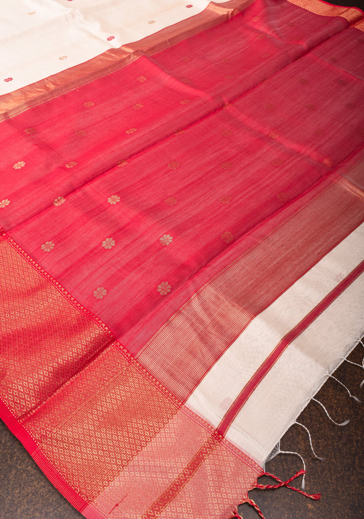 Off White Handwoven Maheshwari Silk Cotton Saree with Zari Border and Contrast Pallu