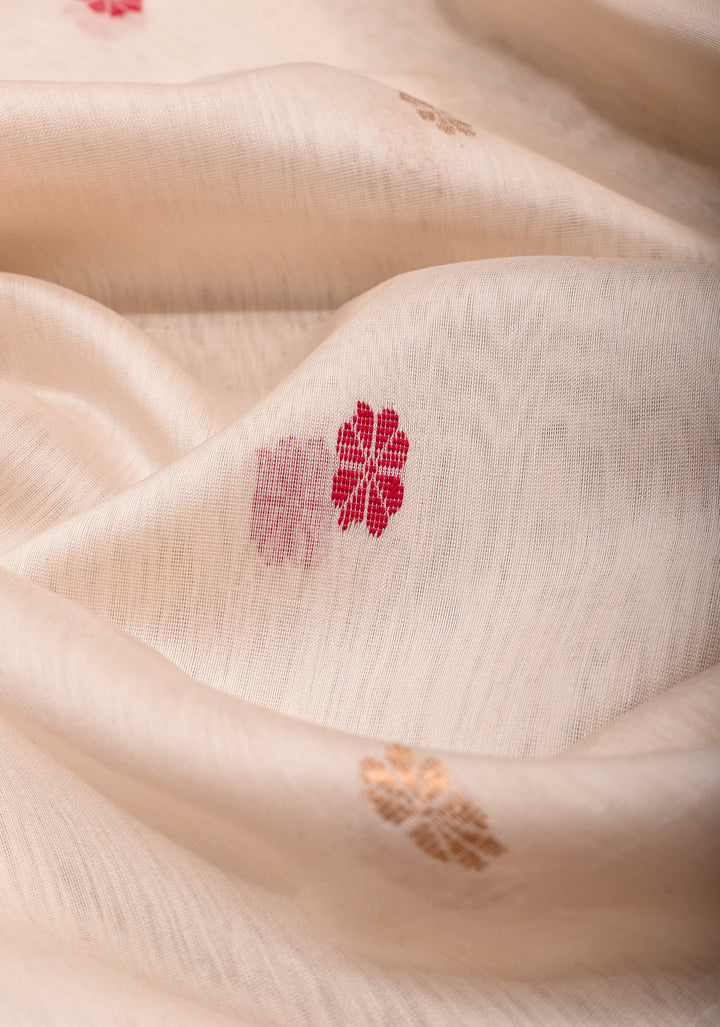 Off White Handwoven Maheshwari Silk Cotton Saree with Zari Border and Contrast Pallu