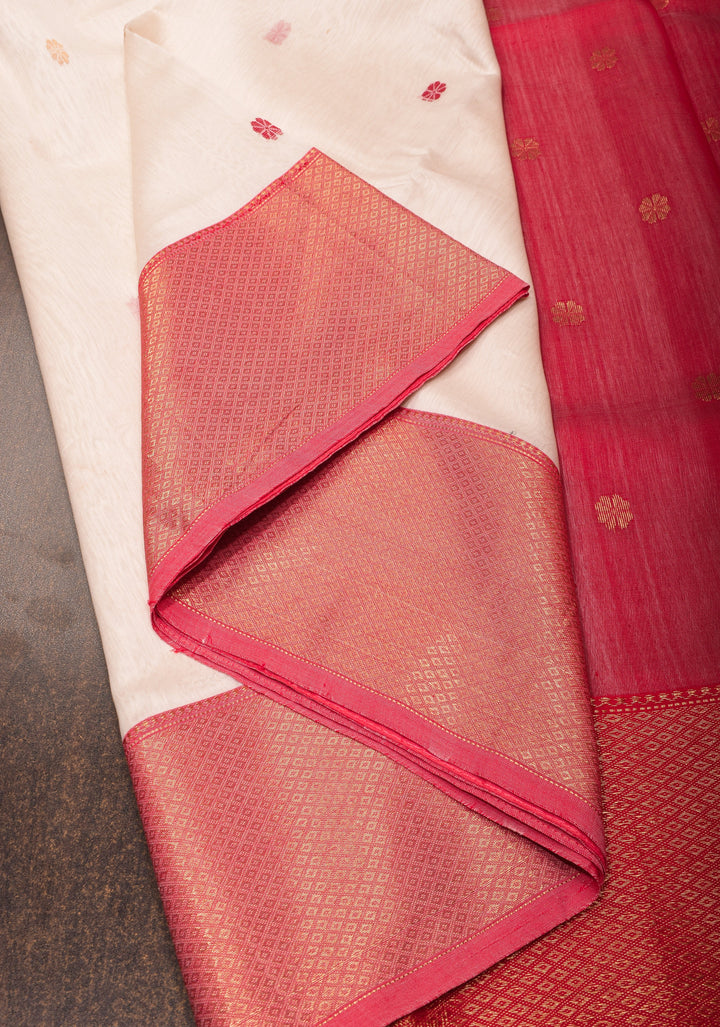 Off White Handwoven Maheshwari Silk Cotton Saree with Zari Border and Contrast Pallu