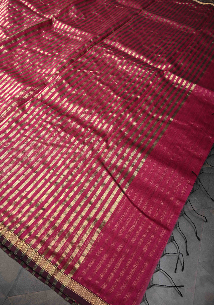 Magenta Handwoven Vertical Zari Stripes Maheshwari Silk Cotton Saree