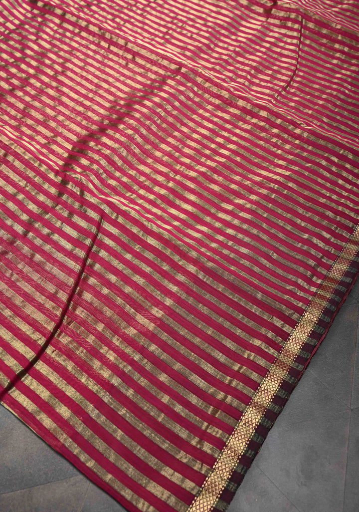 Magenta Handwoven Vertical Zari Stripes Maheshwari Silk Cotton Saree