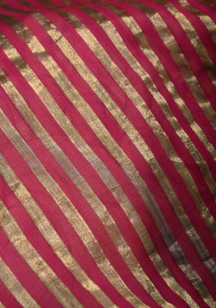 Magenta Handwoven Vertical Zari Stripes Maheshwari Silk Cotton Saree