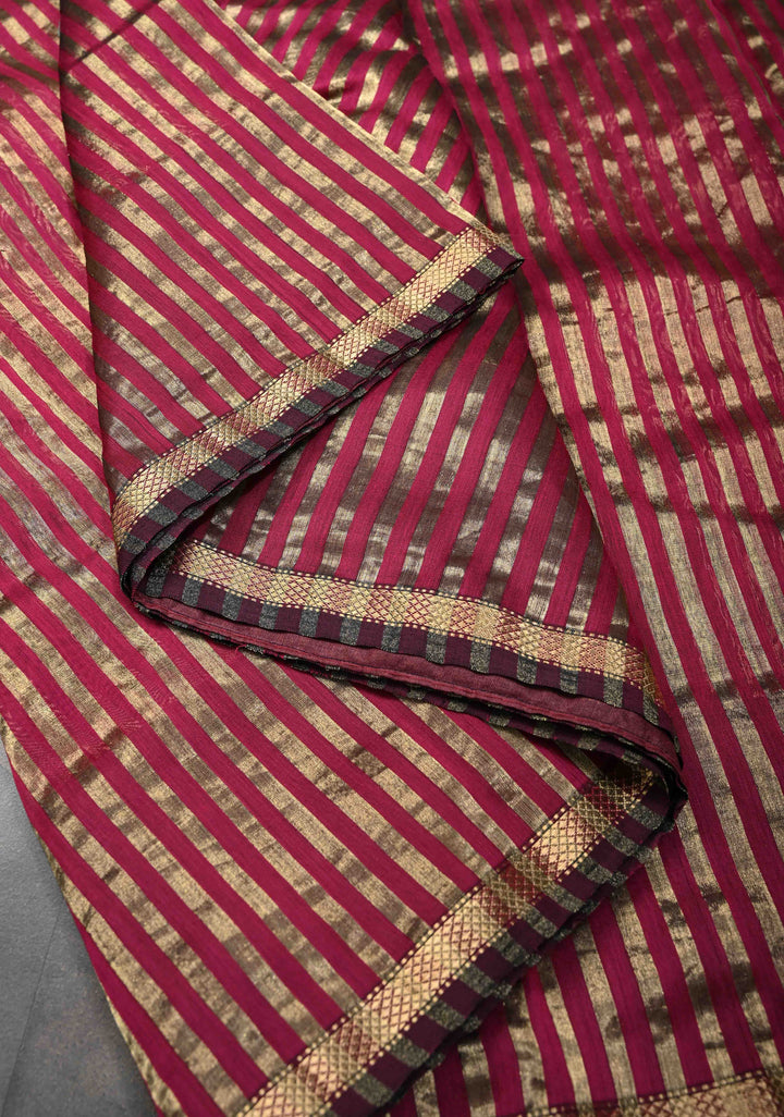 Magenta Handwoven Vertical Zari Stripes Maheshwari Silk Cotton Saree