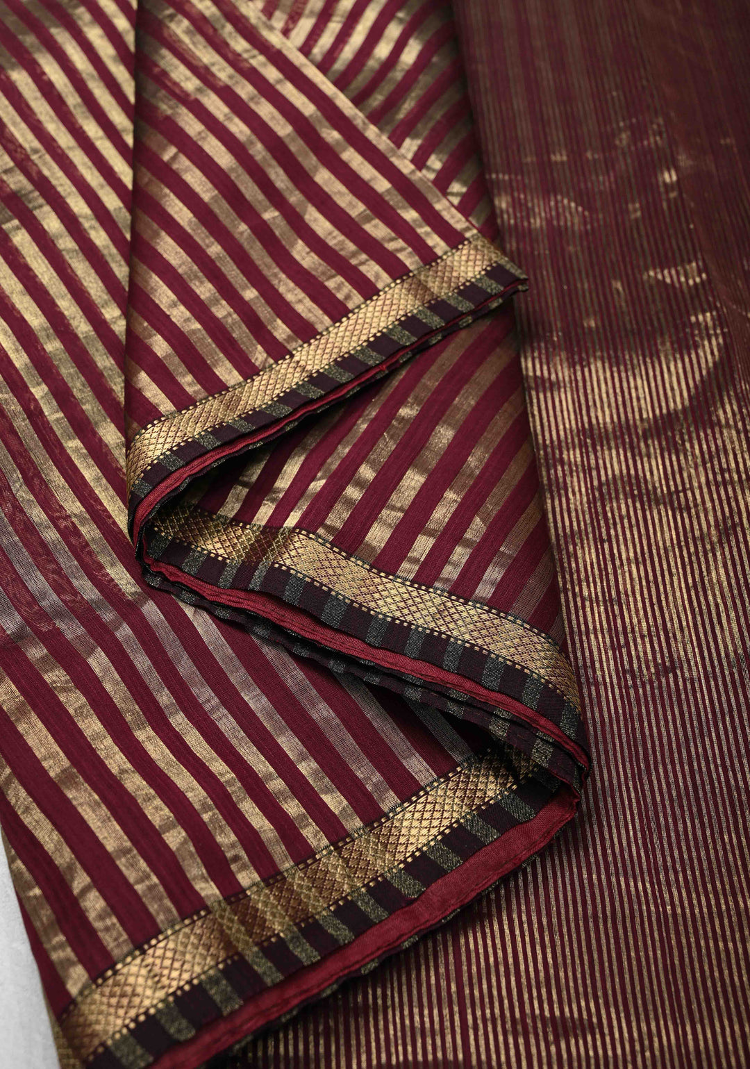 Magenta Pink Handwoven Vertical Zari Stripes Maheshwari Silk Cotton Saree with Minimal Border