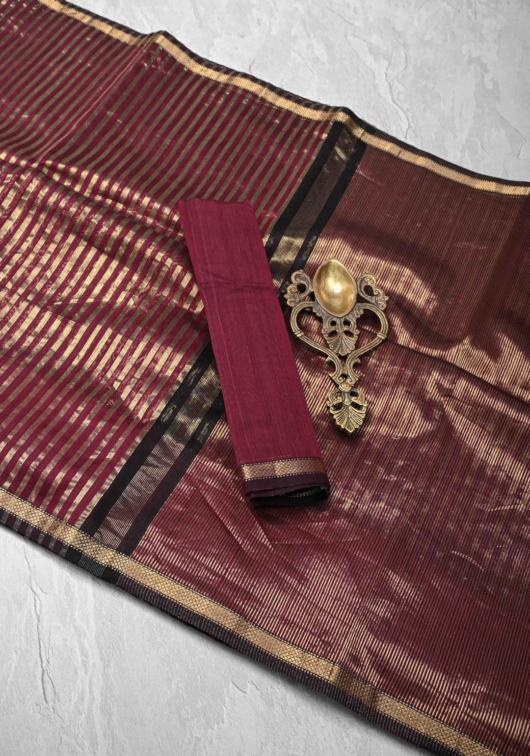 Magenta Pink Handwoven Vertical Zari Stripes Maheshwari Silk Cotton Saree with Minimal Border