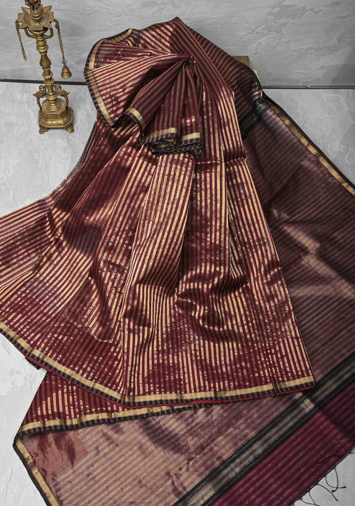 Magenta Pink Handwoven Vertical Zari Stripes Maheshwari Silk Cotton Saree with Minimal Border