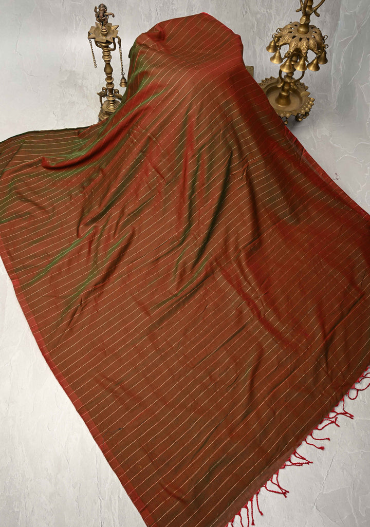 Handwoven Maheshwari Reversible Cotton Saree in Green and No blouse Piece