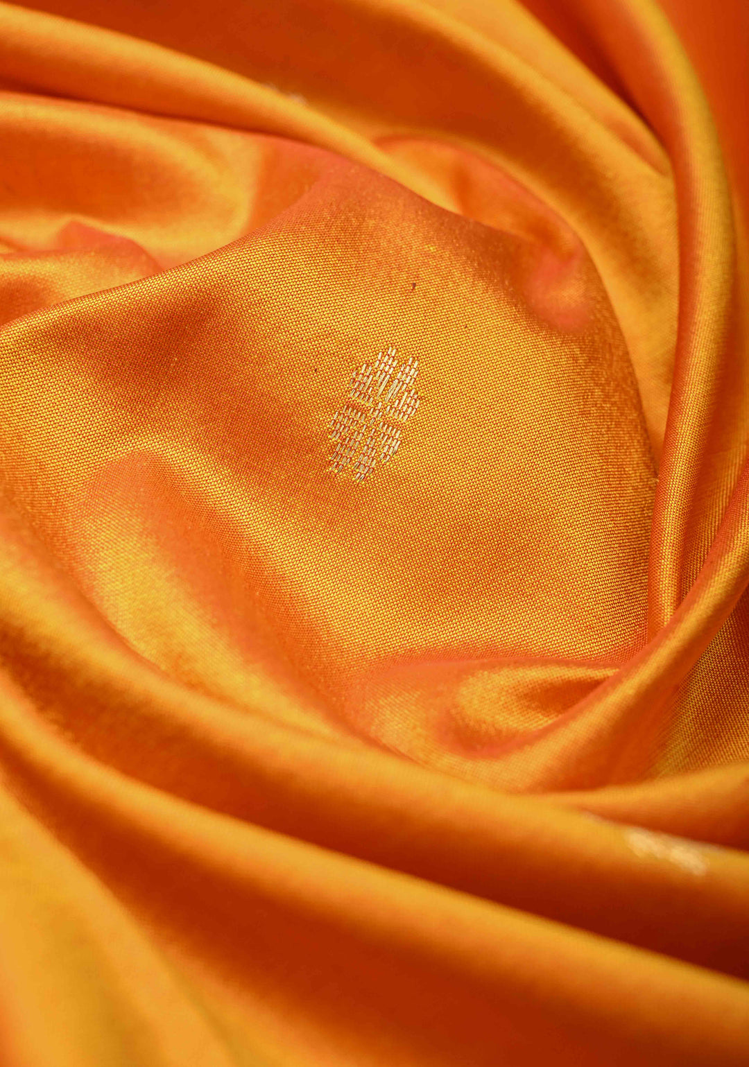 Orange Dual tone Maheshwari Pure Silk Saree with Chunri Buttis and Zari Border | SILK MARK CERTIFIED