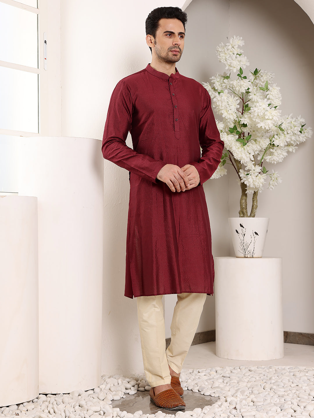 Men's Long Sleeve Mandarin Collar Maroon Straight Viscose Silk kurta with Textured Effect | SHOBITAM