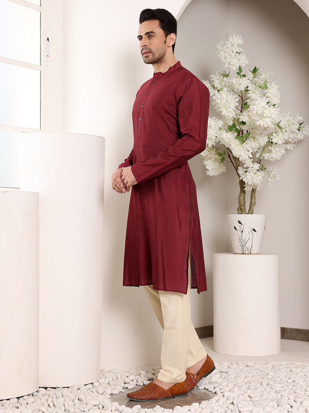 Men's Long Sleeve Mandarin Collar Maroon Straight Viscose Silk kurta with Textured Effect | SHOBITAM
