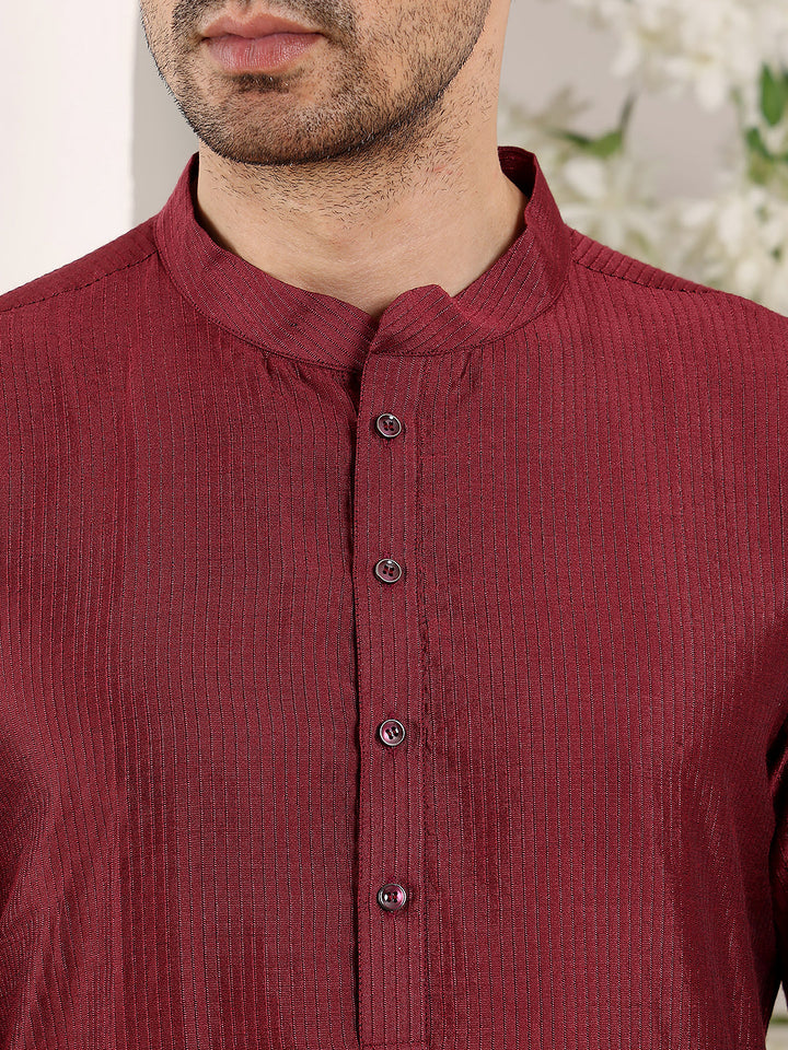Men's Long Sleeve Mandarin Collar Maroon Straight Viscose Silk kurta with Textured Effect | SHOBITAM