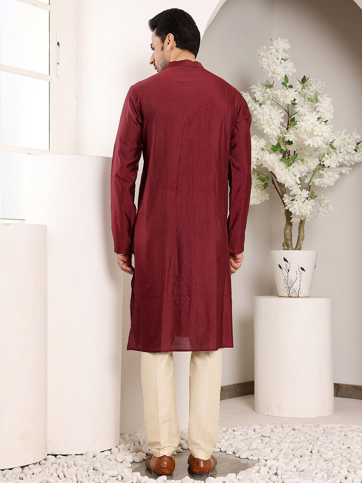 Men's Long Sleeve Mandarin Collar Maroon Straight Viscose Silk kurta with Textured Effect | SHOBITAM