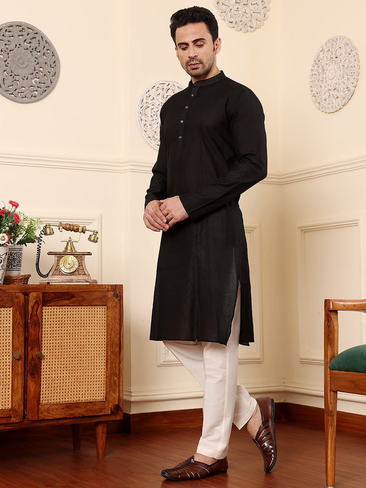 Men's Long Sleeve Mandarin Collar Black Straight Viscose Silk kurta with Textured Effect  | SHOBITAM