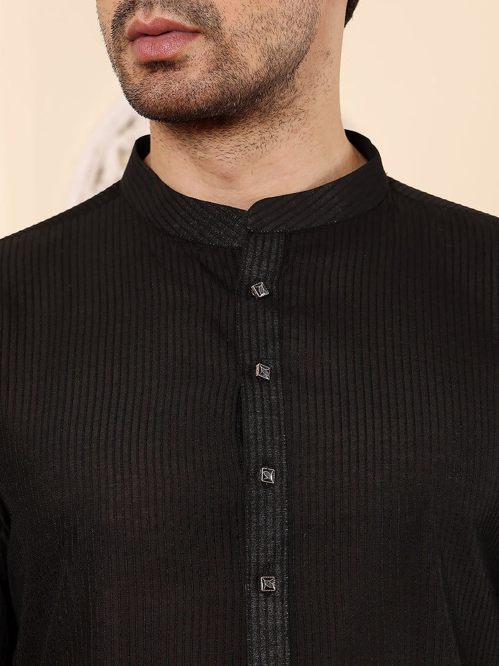Men's Long Sleeve Mandarin Collar Black Straight Viscose Silk kurta with Textured Effect  | SHOBITAM