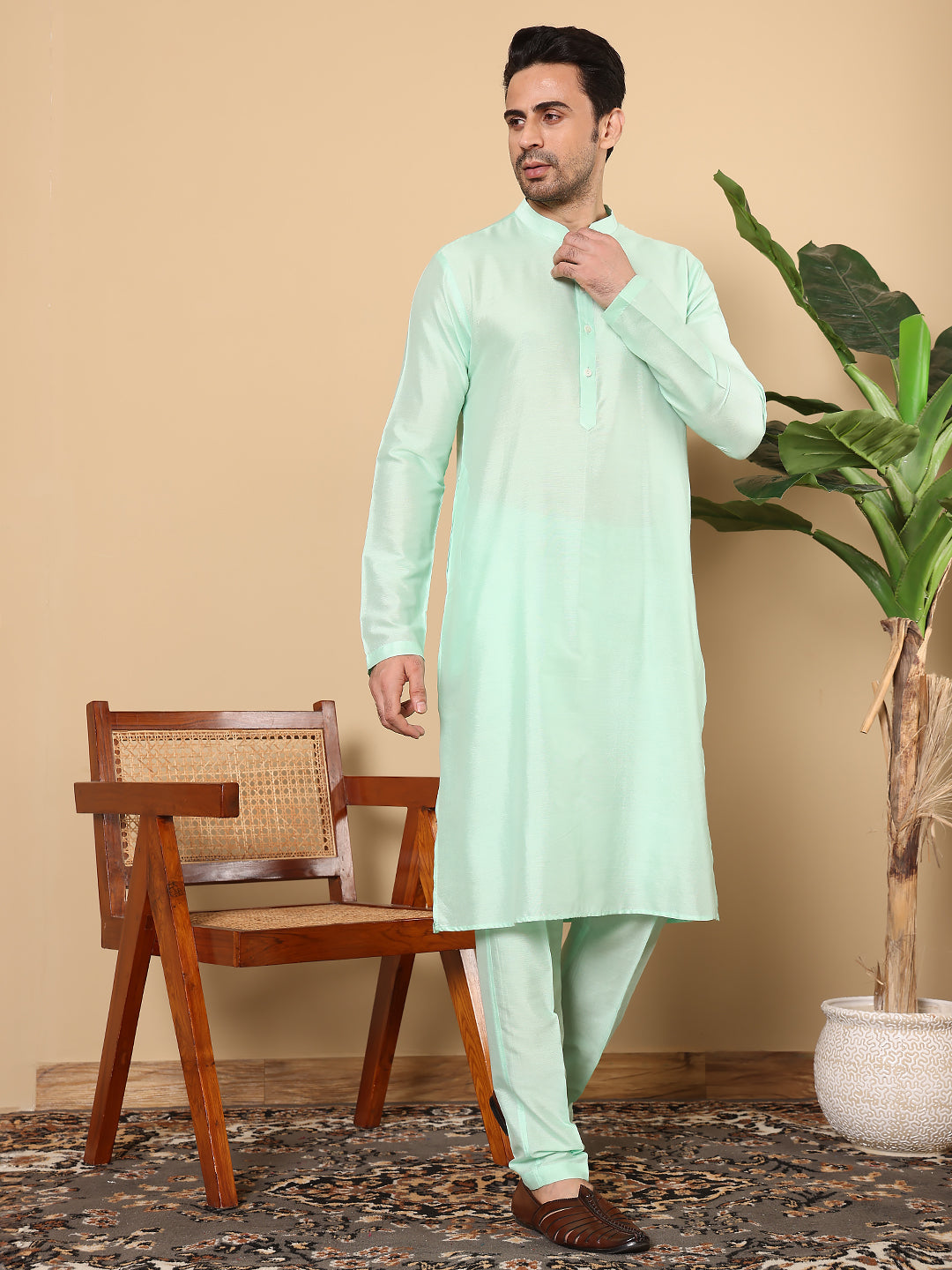Men's Long Sleeve Mandarin Collar Sea Green Straight Viscose Silk Kurta with Slub Effect | SHOBITAM