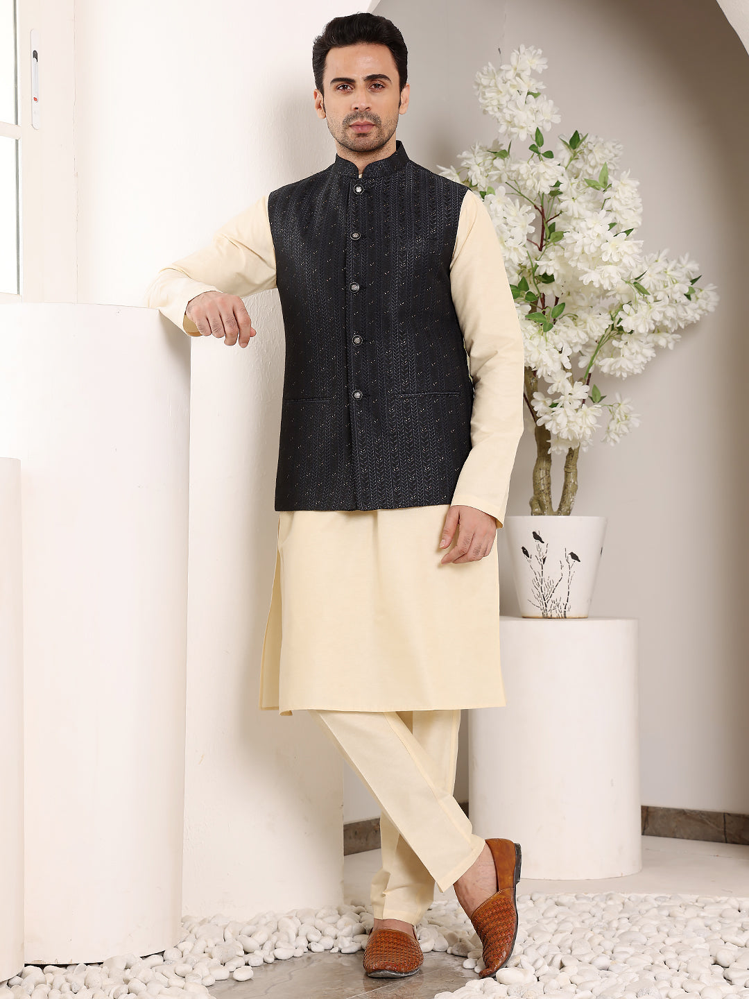 Men's Full Sleeve Cream Kurta Pyjama & Black Embroidered Nehru Jacket | SHOBITAM