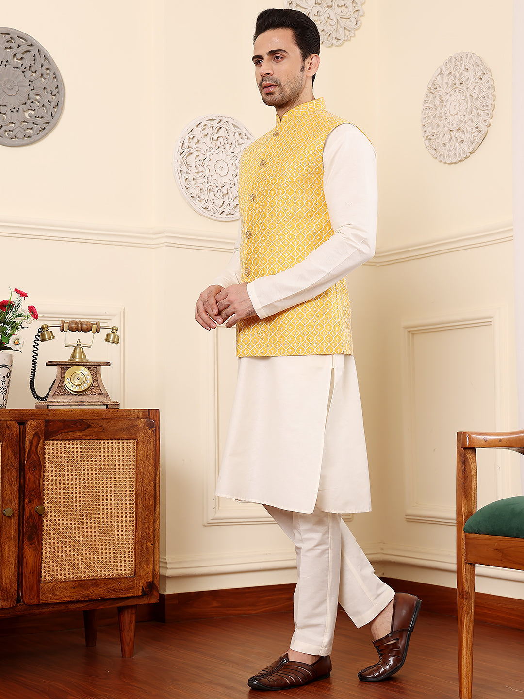 Men's Full Sleeve Ivory Kurta Pyjama & Yellow Embroidered Nehru Jacket | SHOBITAM