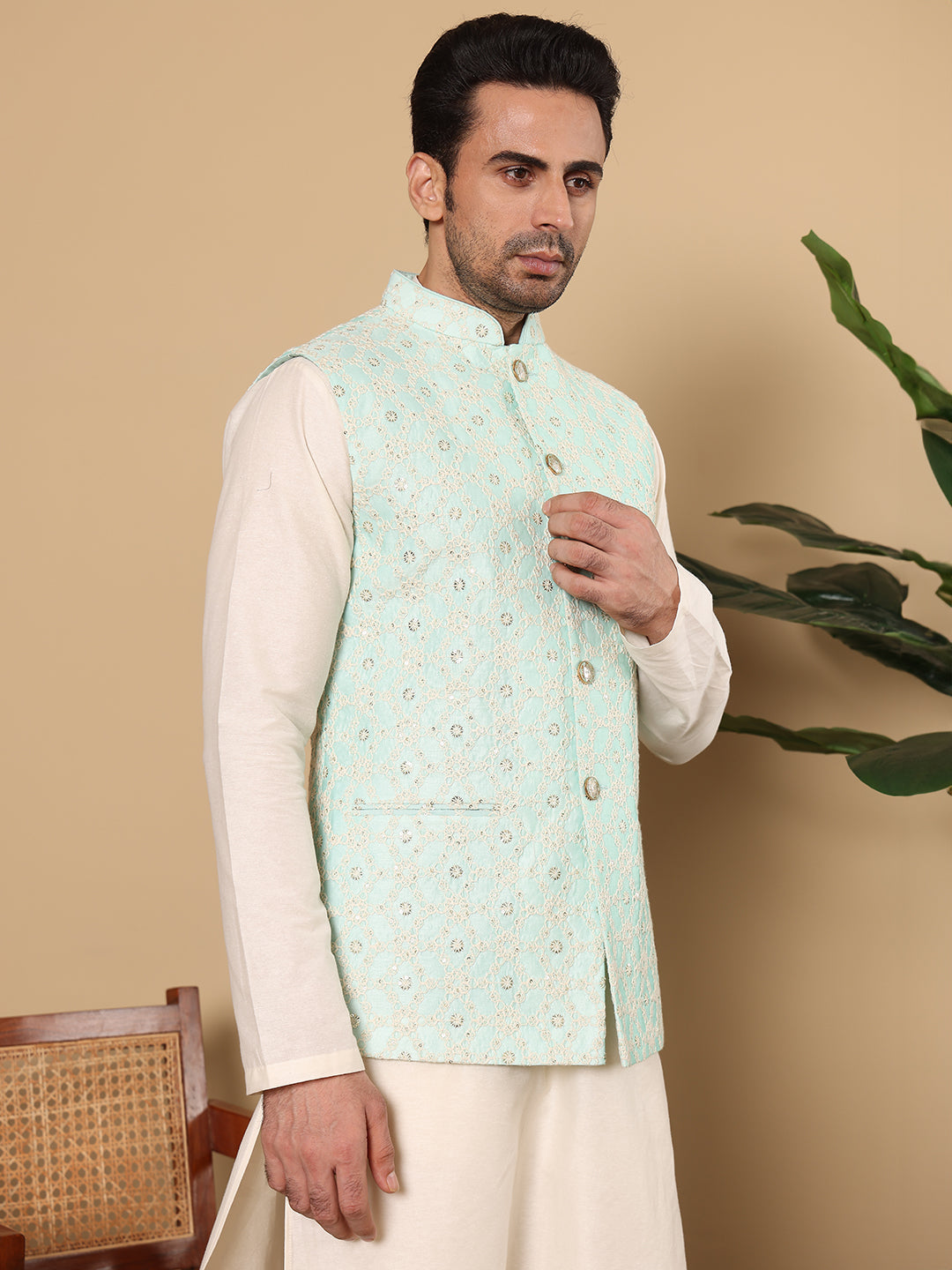 Men's Full Sleeve Ivory Kurta Pyjama & Green Embroidered Nehru Jacket | SHOBITAM