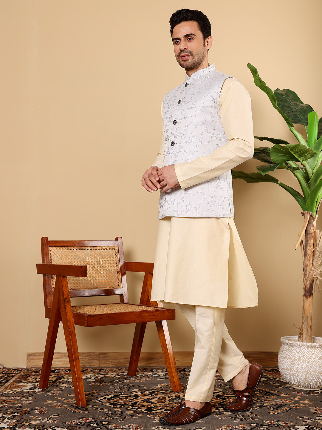 Men's Full Sleeve Cream Kurta Pyjama & Light Blue Embroidered Nehru Jacket | SHOBITAM