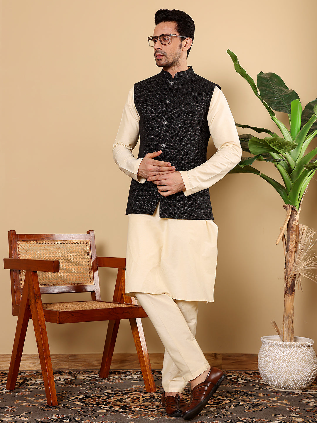 Men's Full Sleeve Cream Kurta Pyjama & Black Embroidered Nehru Jacket | SHOBITAM