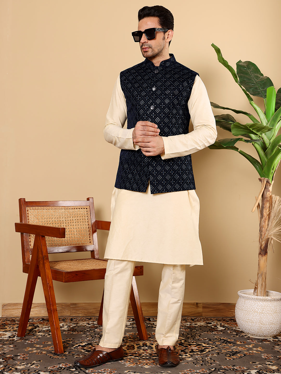 Men's Full Sleeve Cream Kurta Pyjama & Black Embroidered Nehru Jacket | SHOBITAM