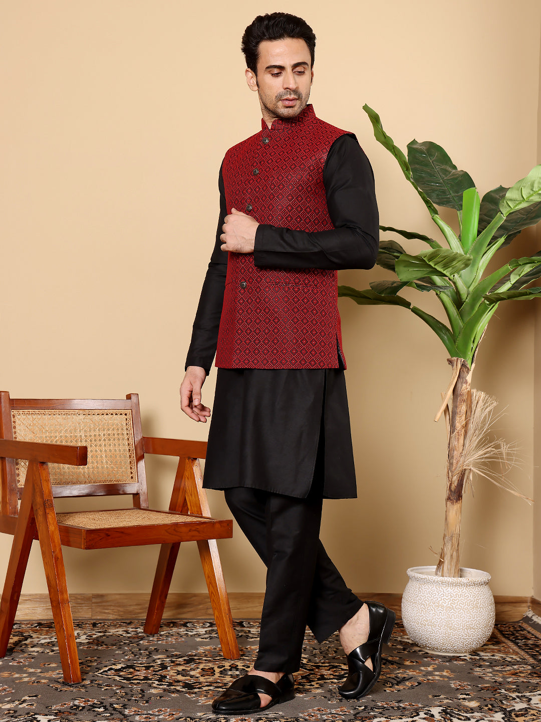 Men's Full Sleeve Black Kurta Pyjama & Red Embroidered Nehru Jacket | SHOBITAM
