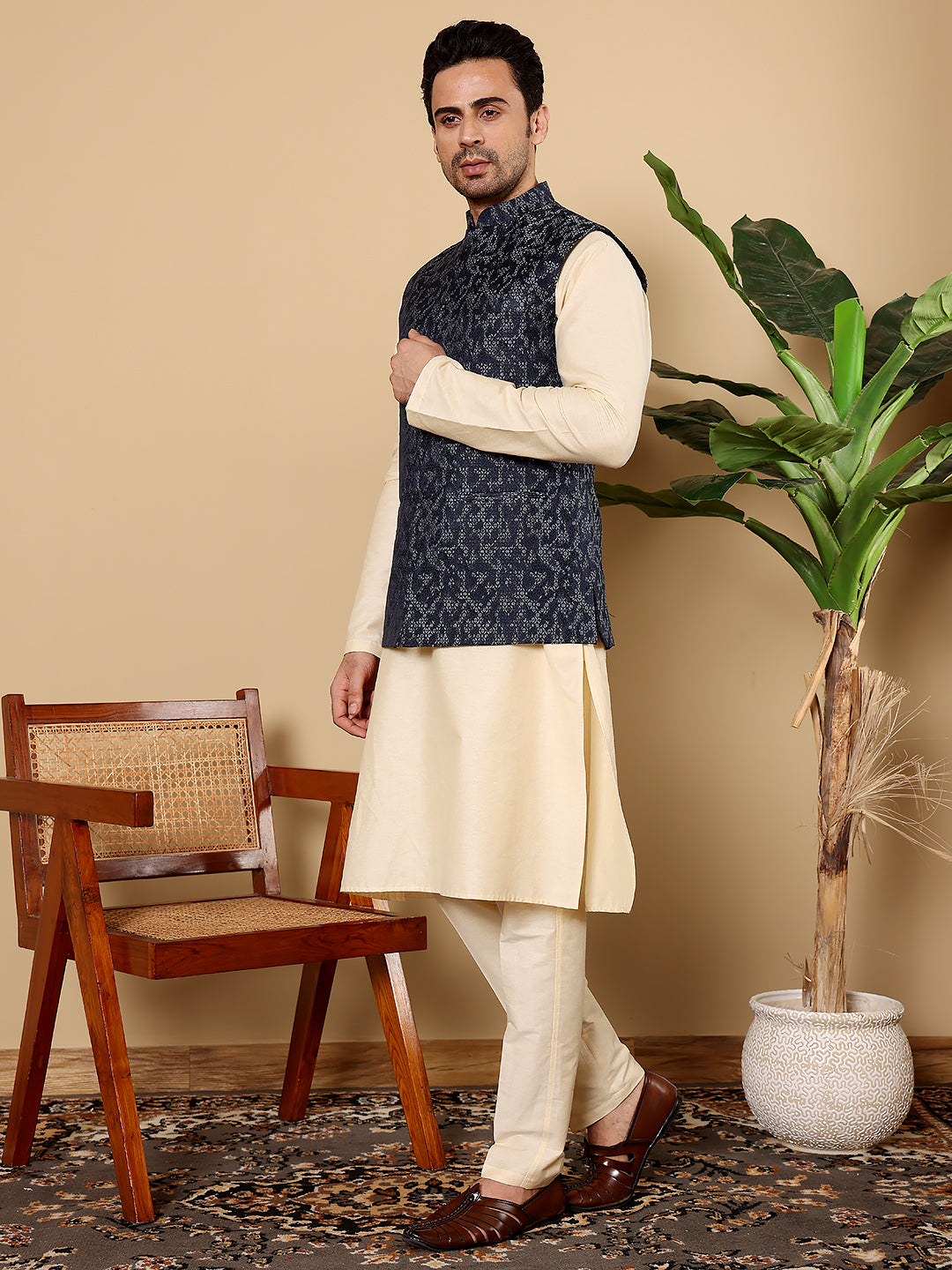 Men's Full Sleeve Cream Kurta Pyjama & Blue Embroidered Nehru Jacket | SHOBITAM