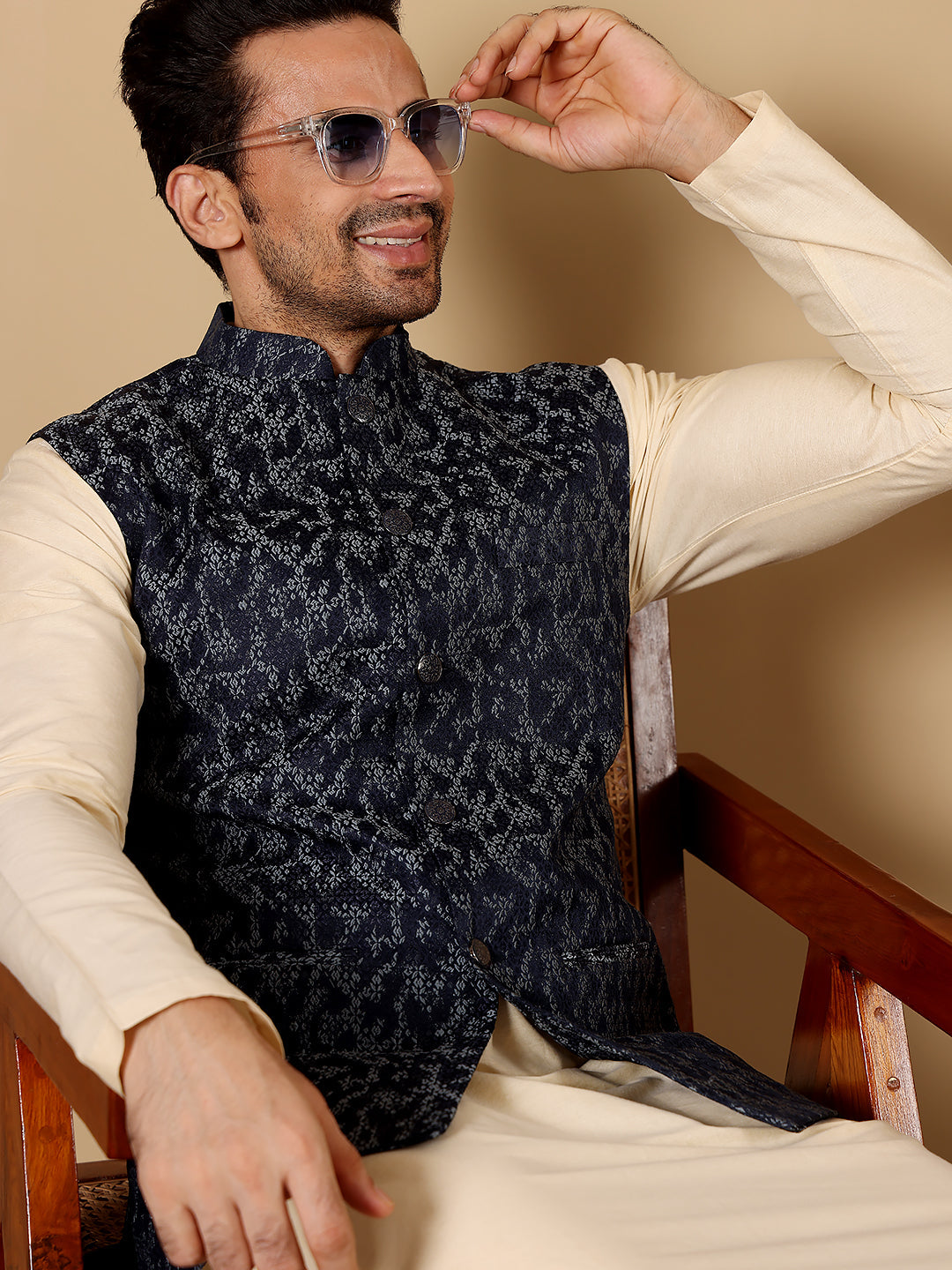 Men's Full Sleeve Cream Kurta Pyjama & Blue Embroidered Nehru Jacket | SHOBITAM
