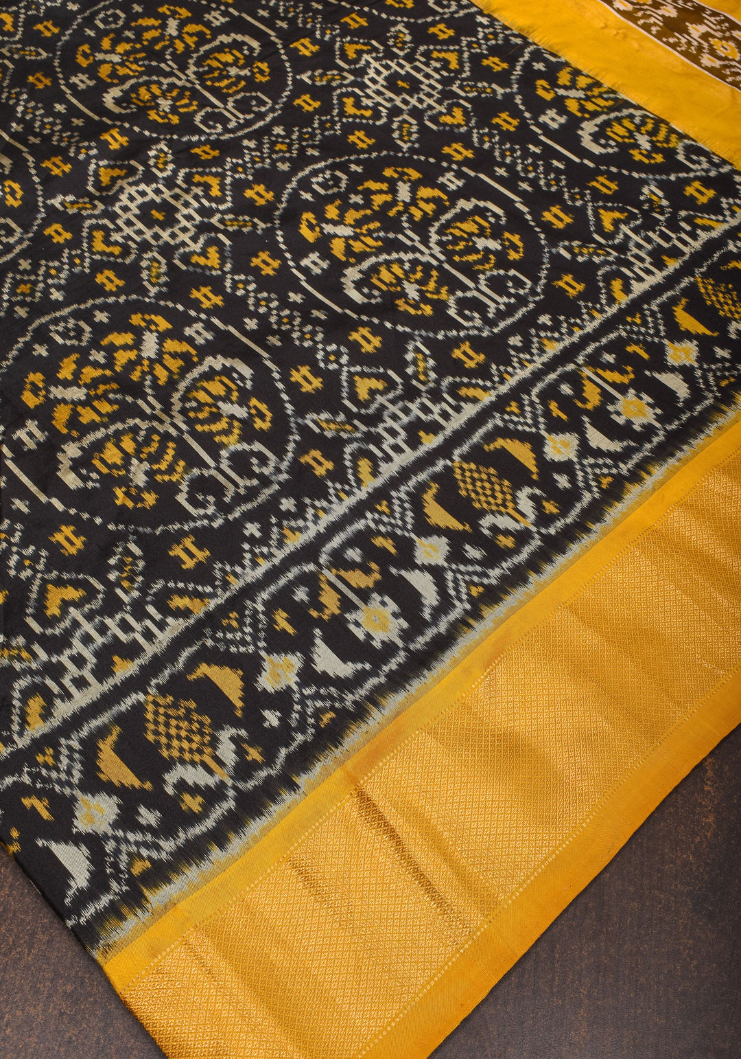 Black Exquisite Ikkat Handwoven Pure Pochampally Silk Saree | SILK MARK CERTIFIED