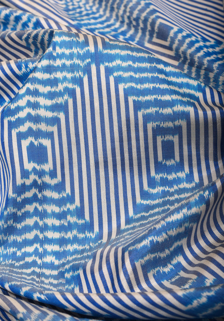 Blue and White Base Ikkat Optical Illusion Design Patola with Kanjivaram Pure Silk Fusion Saree  | SILK MARK CERTIFIED