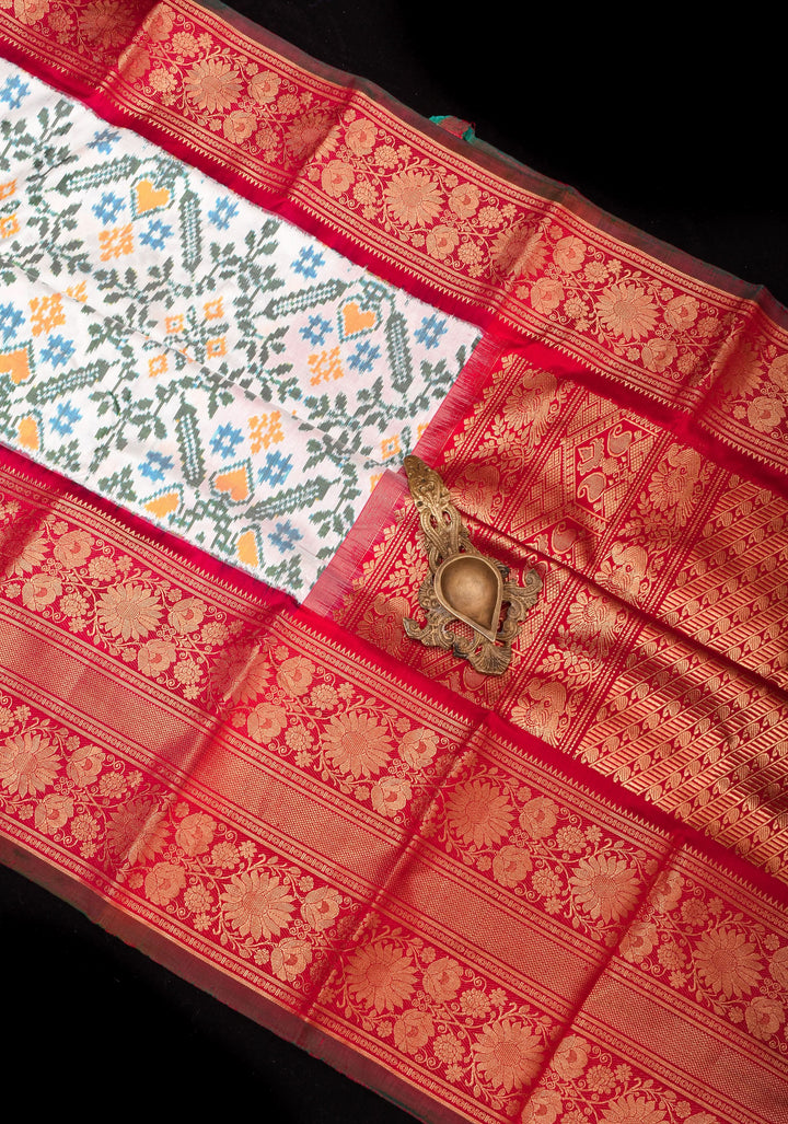 White and Red Exquisite Ikkat Kanjivaram Fusion Silk Saree with Grand Pallu and Wide Zari Border | SILK MARK CERTIFIED
