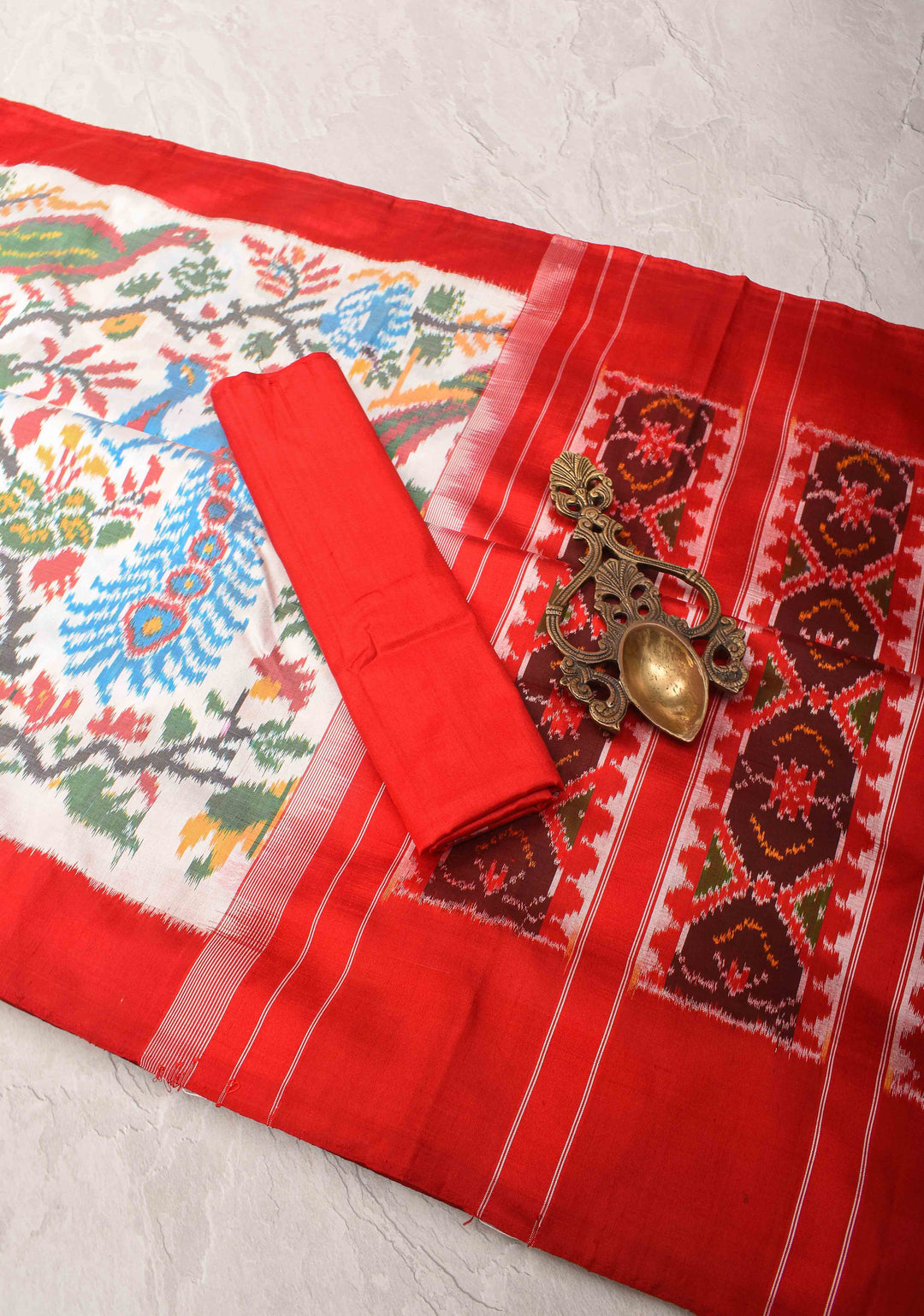 White Ikkat Pure Silk Saree with Peacock Motifs | SILK MARK CERTIFIED