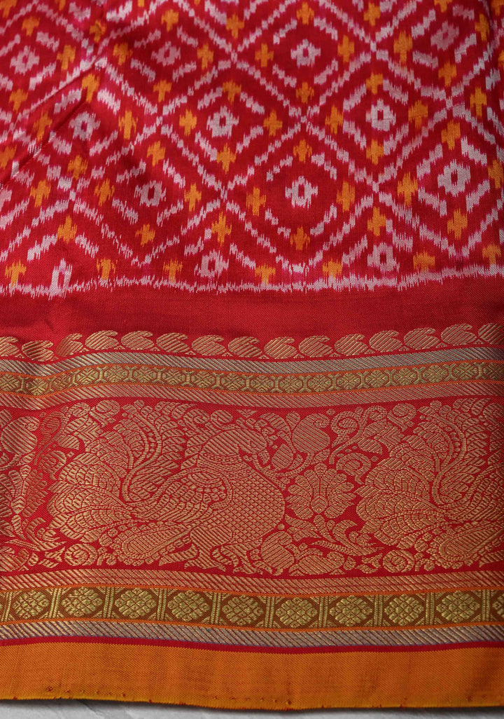 White Ikkat Pure Silk Saree with Zari Border | SILK MARK CERTIFIED