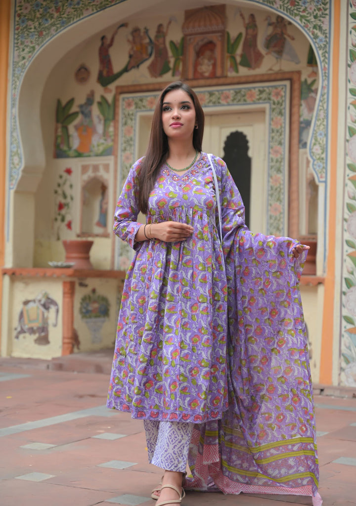 Zoya Lilac 3 Piece Suit with mulmul Dupatta| Made To Order