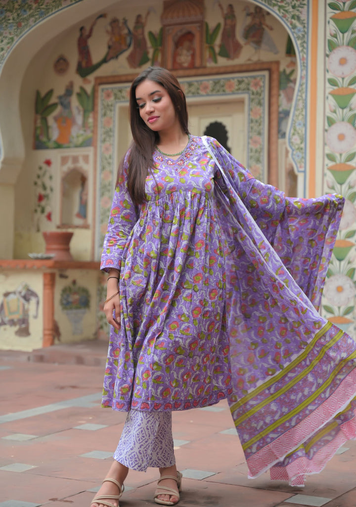 Zoya Lilac 3 Piece Suit with mulmul Dupatta| Made To Order
