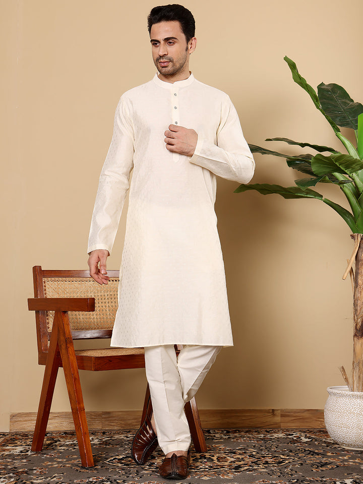 Men's Long Sleeve Mandarin Collar Off White Straight Viscose Silk kurta with Textured Effect | SHOBITAM