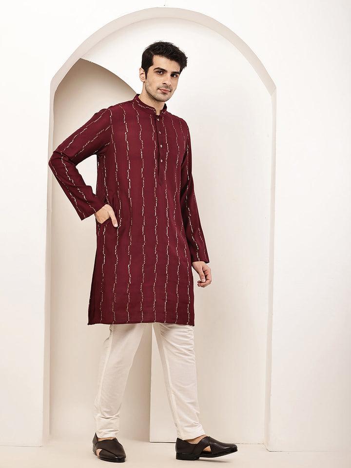 Viscose Men’s Onyx Maroon Textured Threadwork Kurta | SHOBITAM