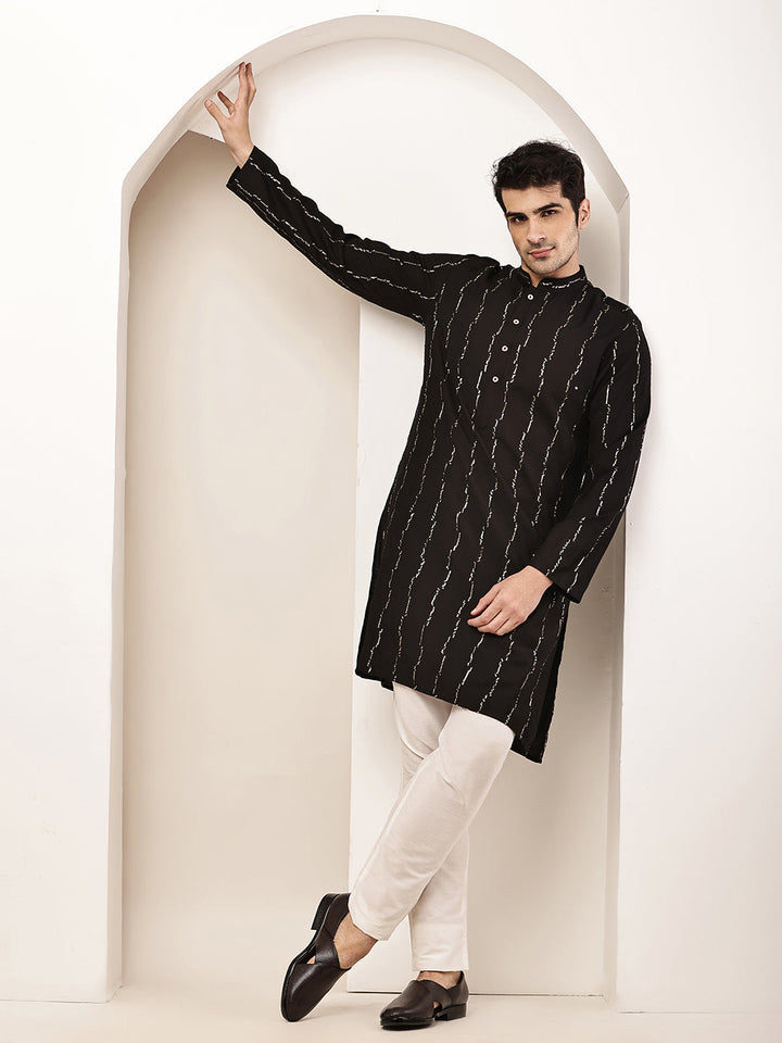 Men’s Onyx Black Textured Threadwork Kurta Pyjama Set | SHOBITAM