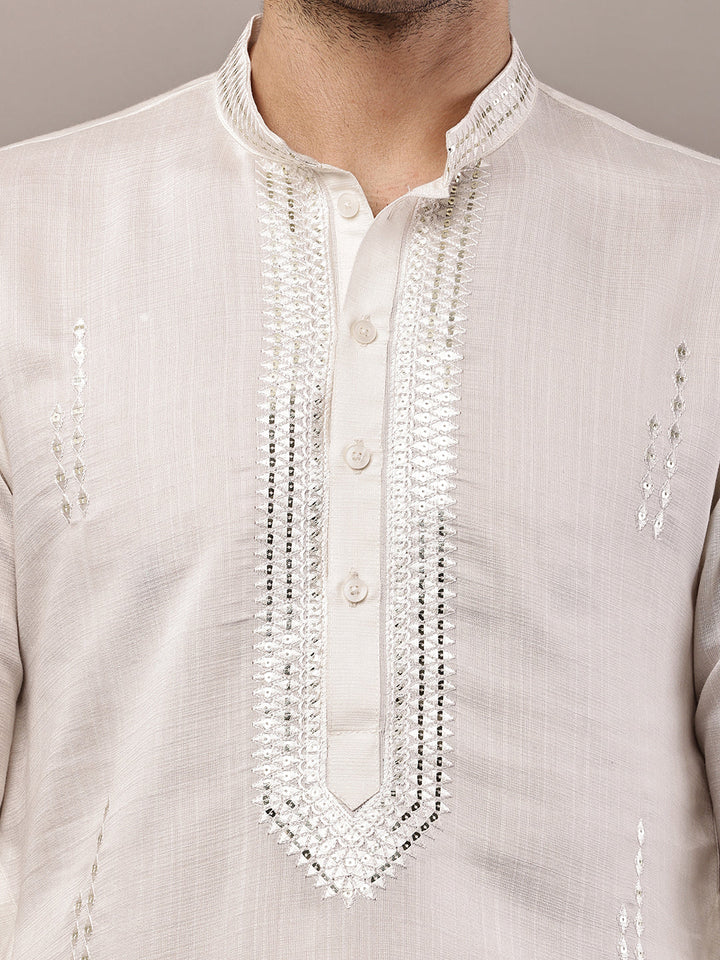 Men’s Ivory White Textured Threadwork Kurta Pyjama Set | SHOBITAM