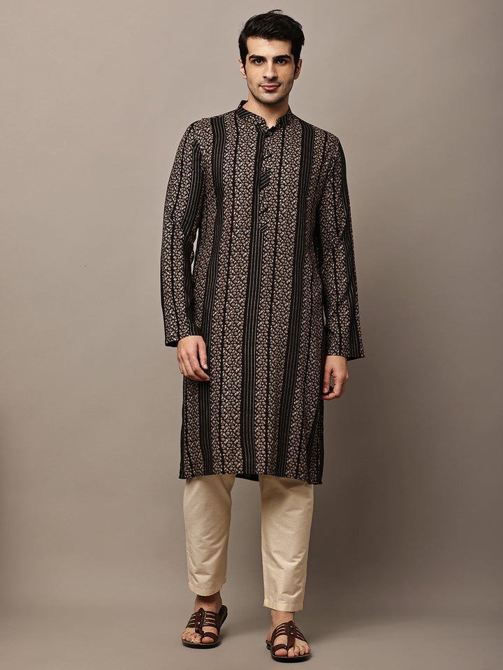 Men’s Black Textured Threadwork Kurta Pyjama Set | SHOBITAM