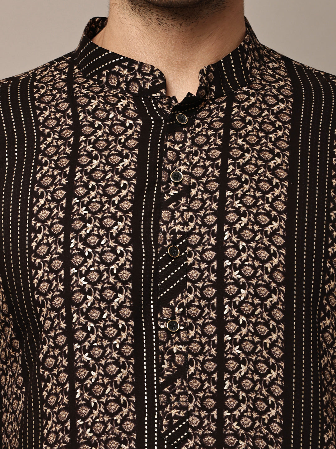 Men’s Black Textured Threadwork Kurta Pyjama Set | SHOBITAM