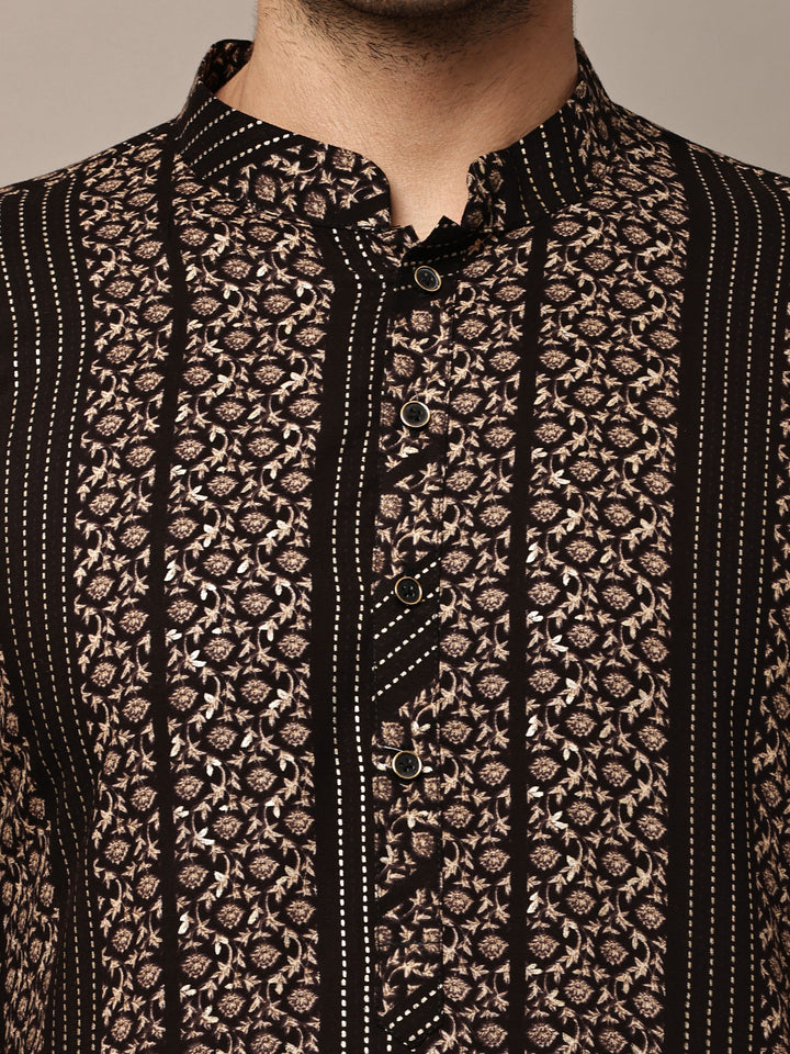 Men’s Black Textured Threadwork Kurta Pyjama Set | SHOBITAM