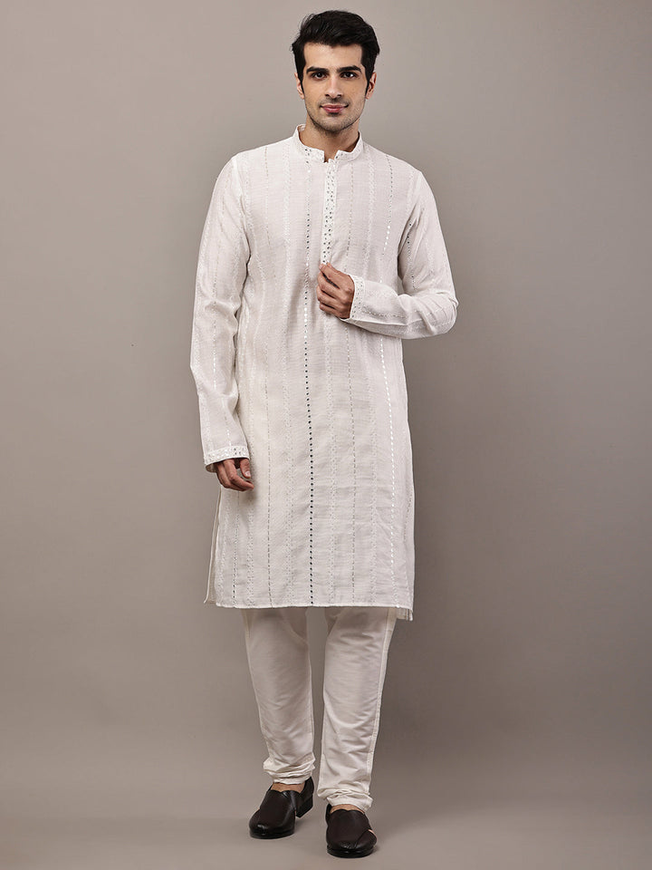 Men’s White Textured Embroidered Kurta | SHOBITAM