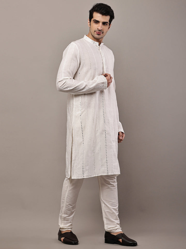 Men’s White Textured Embroidered Kurta Pyjama Set | SHOBITAM