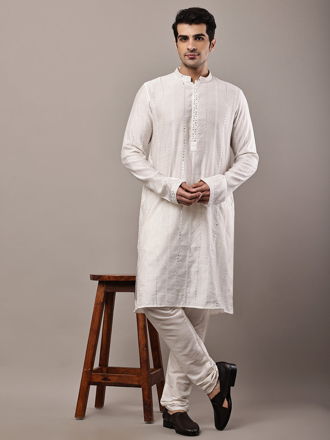 Men’s White Textured Embroidered Kurta | SHOBITAM