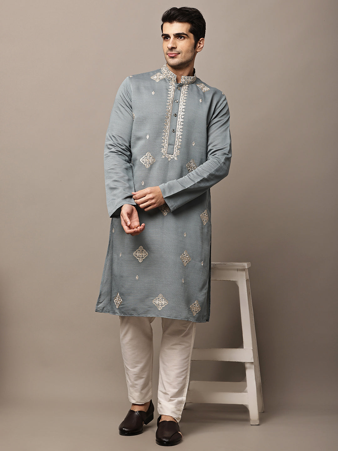 Men’s Grey Embroidered Kurta Pyjama Set | SHOBITAM