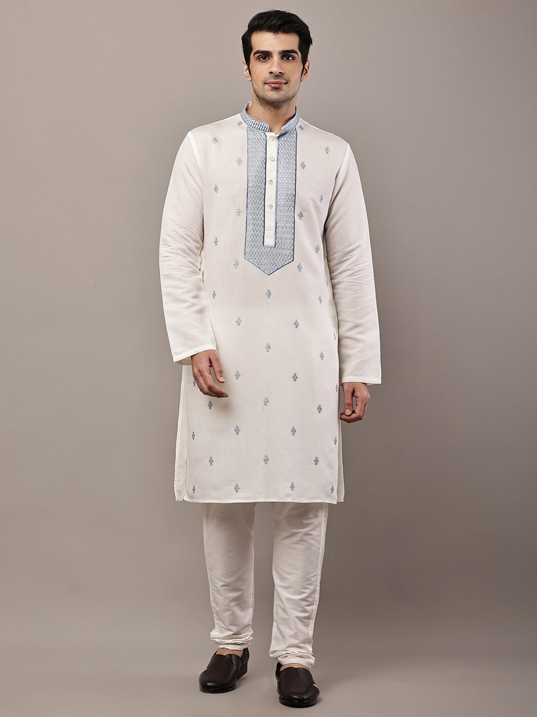 Men’s Off-White Embroidered Kurta Pyjama Set | SHOBITAM